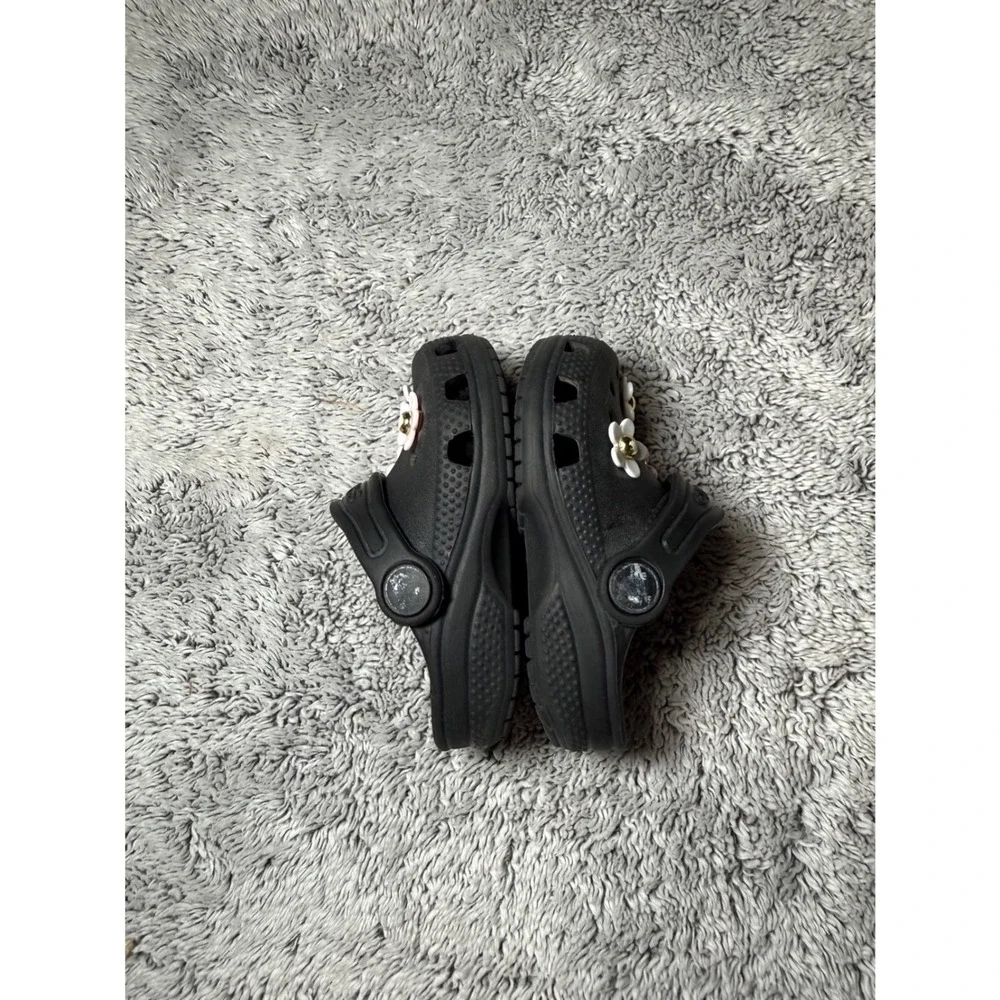 Crocs Classic Clogs Black Toddler Sz 5 Floral Flower Jibbitz Charms Slip On Shoe